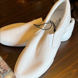Arizona Jean Company Men's White Slip-On Loafers